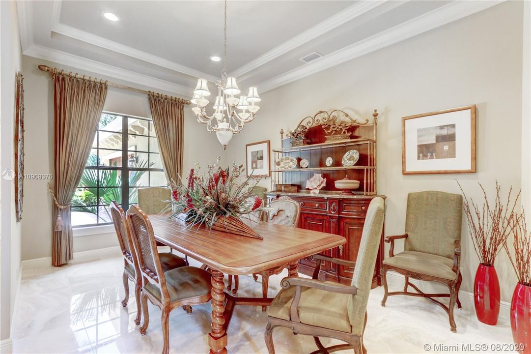 Recently Sold: $1,800,000 (4 beds, 5 baths, 4681 Square Feet)