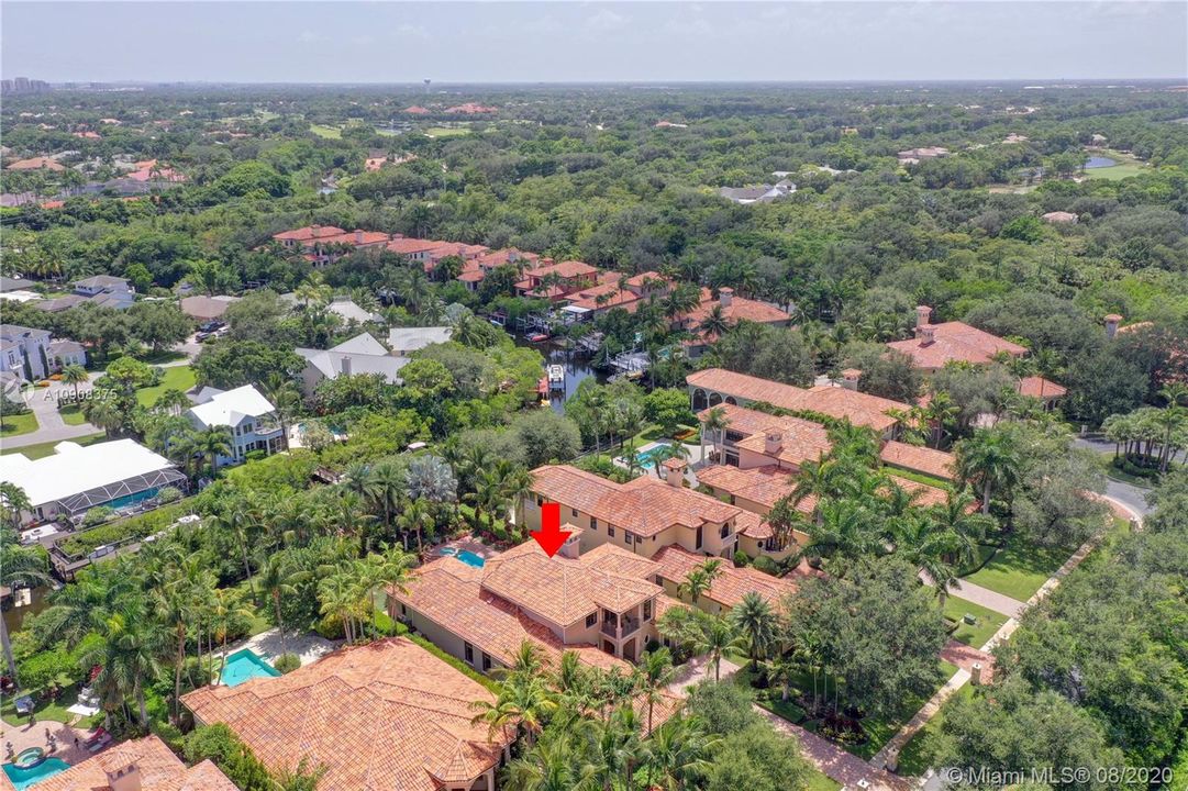 Vendido Recientemente: $1,800,000 (4 camas, 5 baños, 4681 Pies cuadrados)