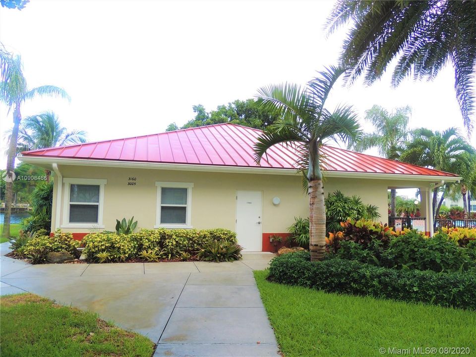 Recently Rented: $1,690 (1 beds, 1 baths, 900 Square Feet)