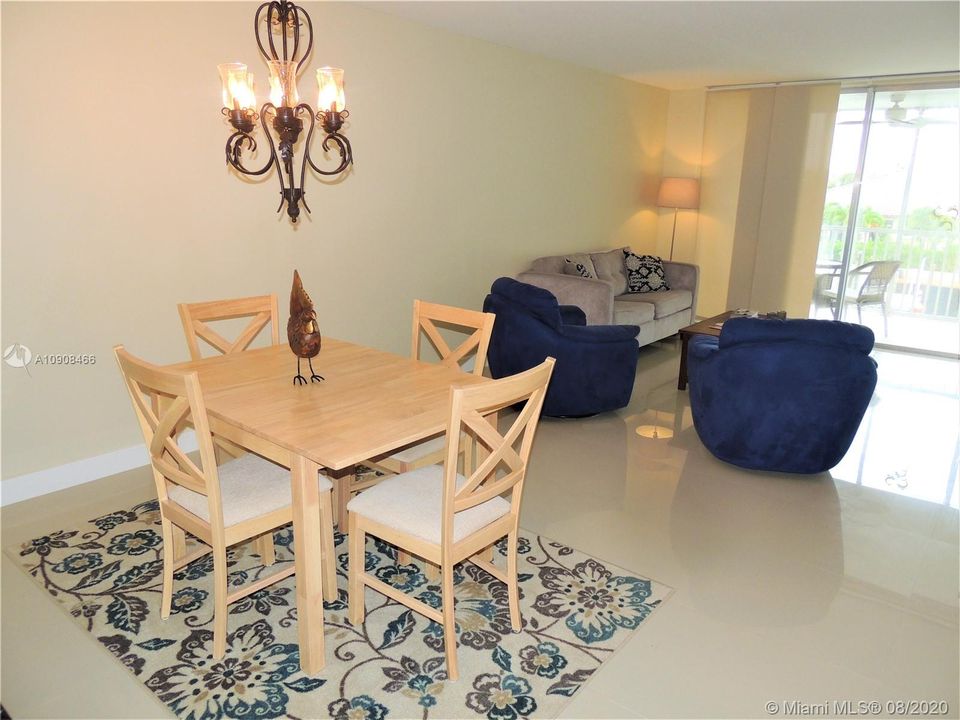 Recently Rented: $1,690 (1 beds, 1 baths, 900 Square Feet)