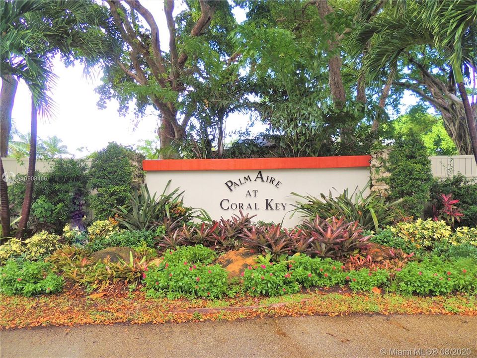 Recently Rented: $1,690 (1 beds, 1 baths, 900 Square Feet)