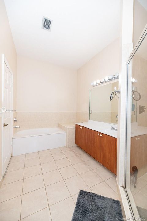 Recently Sold: $425,000 (4 beds, 2 baths, 1872 Square Feet)