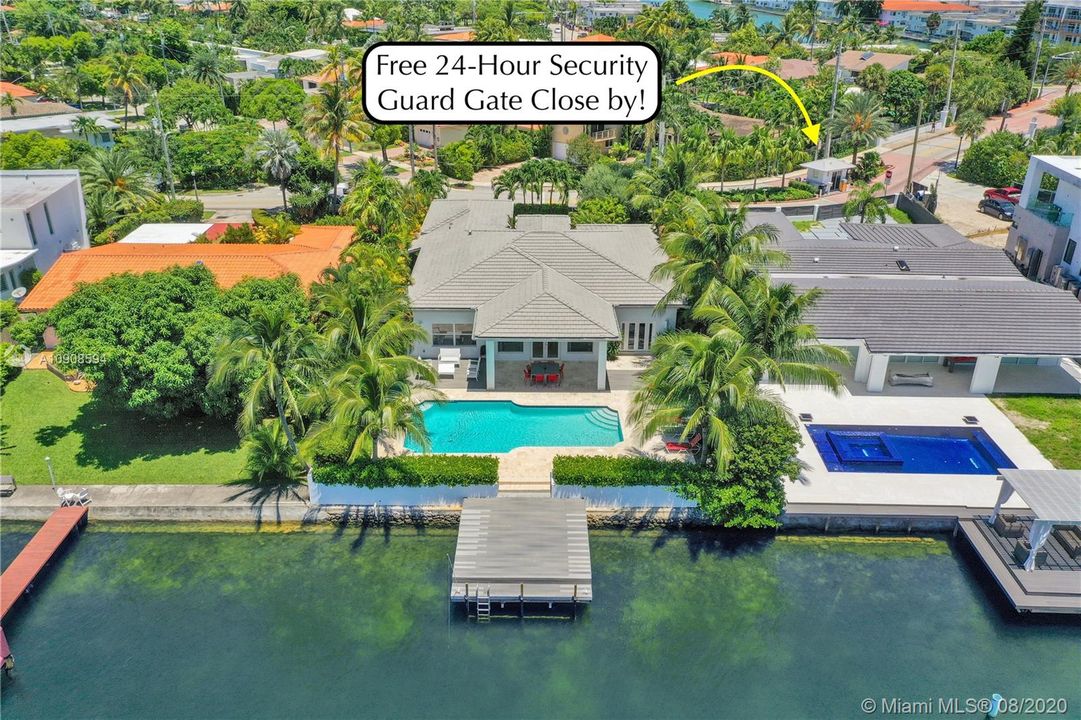Vendido Recientemente: $3,300,000 (4 camas, 4 baños, 3293 Pies cuadrados)