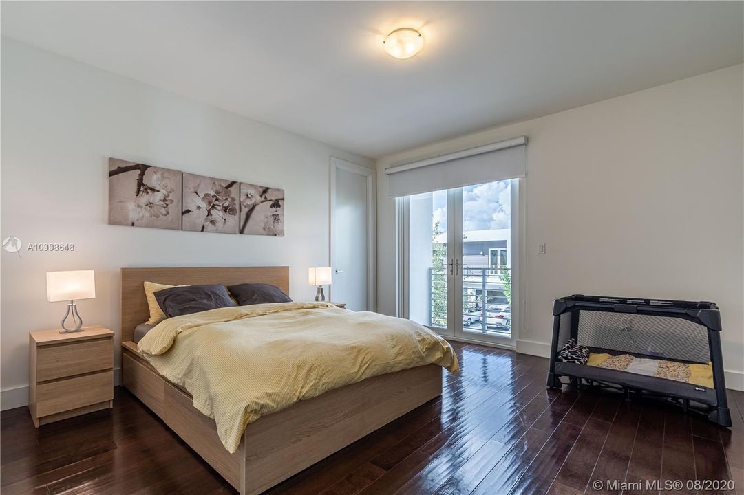 Recientemente alquilado: $4,850 (5 camas, 4 baños, 3113 Pies cuadrados)