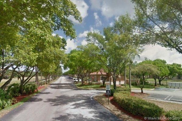 Recently Sold: $121,500 (3 beds, 2 baths, 930 Square Feet)