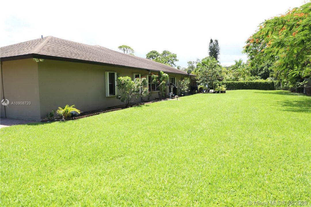 Recently Sold: $589,000 (4 beds, 3 baths, 3004 Square Feet)