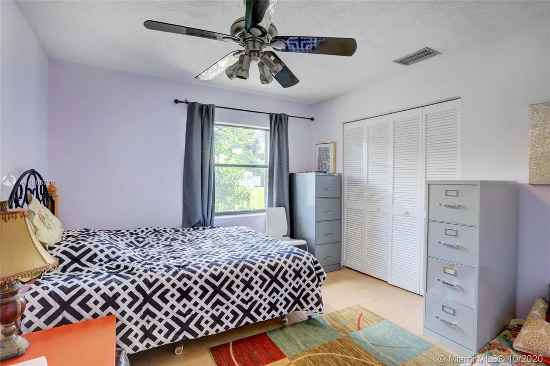 Recently Sold: $589,000 (4 beds, 3 baths, 3004 Square Feet)
