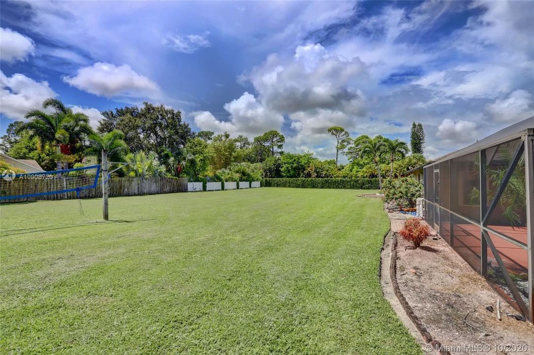 Recently Sold: $589,000 (4 beds, 3 baths, 3004 Square Feet)