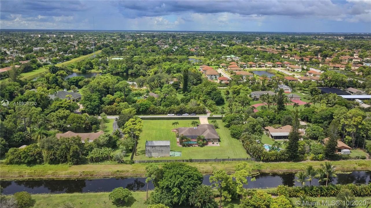 Recently Sold: $589,000 (4 beds, 3 baths, 3004 Square Feet)