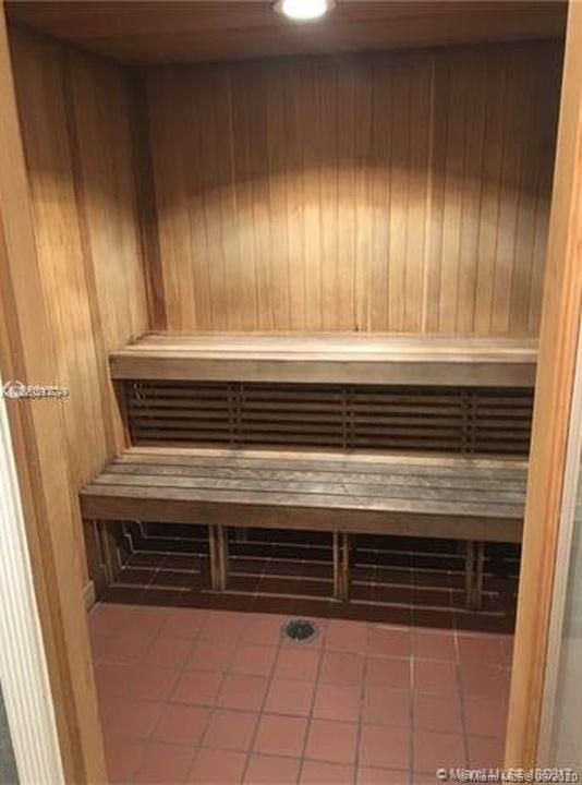 Recently Rented: $1,450 (1 beds, 1 baths, 685 Square Feet)