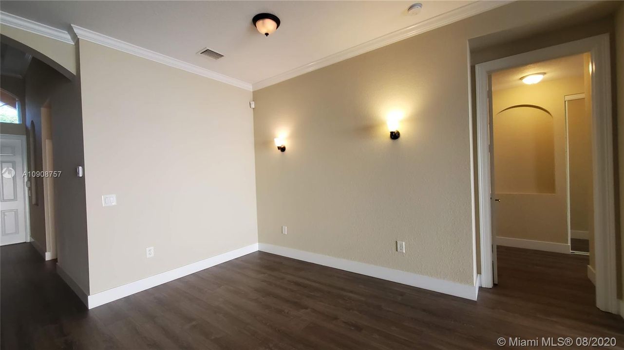 Recently Rented: $3,300 (4 beds, 3 baths, 2481 Square Feet)