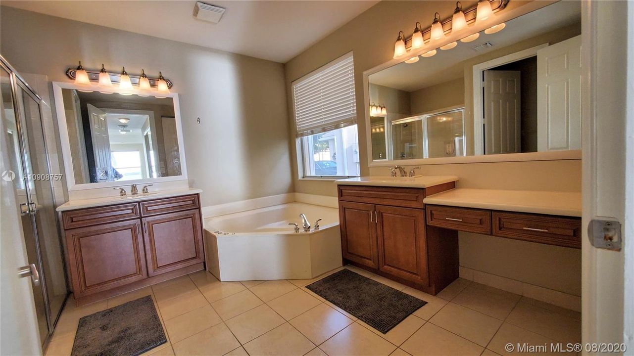 Recently Rented: $3,300 (4 beds, 3 baths, 2481 Square Feet)