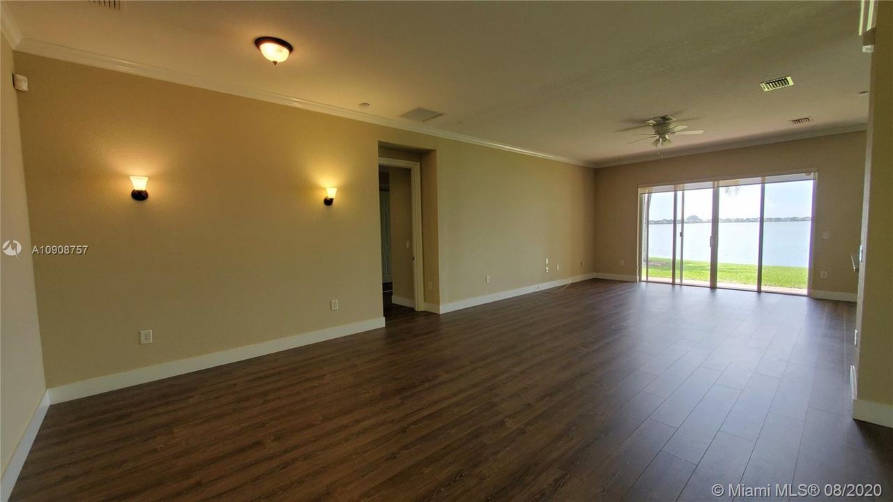 Recently Rented: $3,300 (4 beds, 3 baths, 2481 Square Feet)