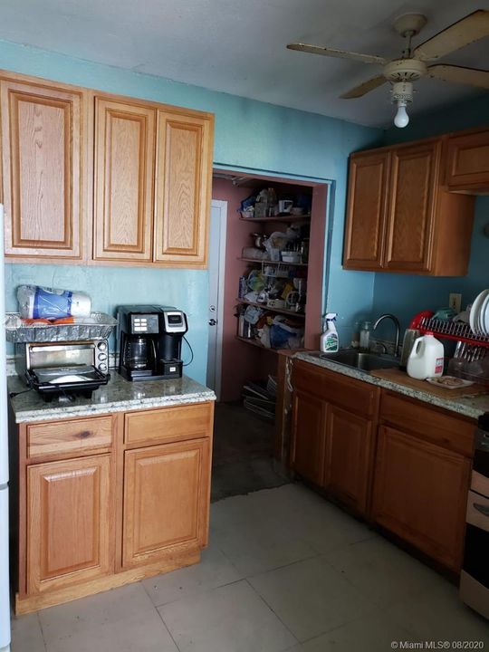 Недавно продано: $165,000 (2 спален, 1 ванн, 836 Квадратных фут)
