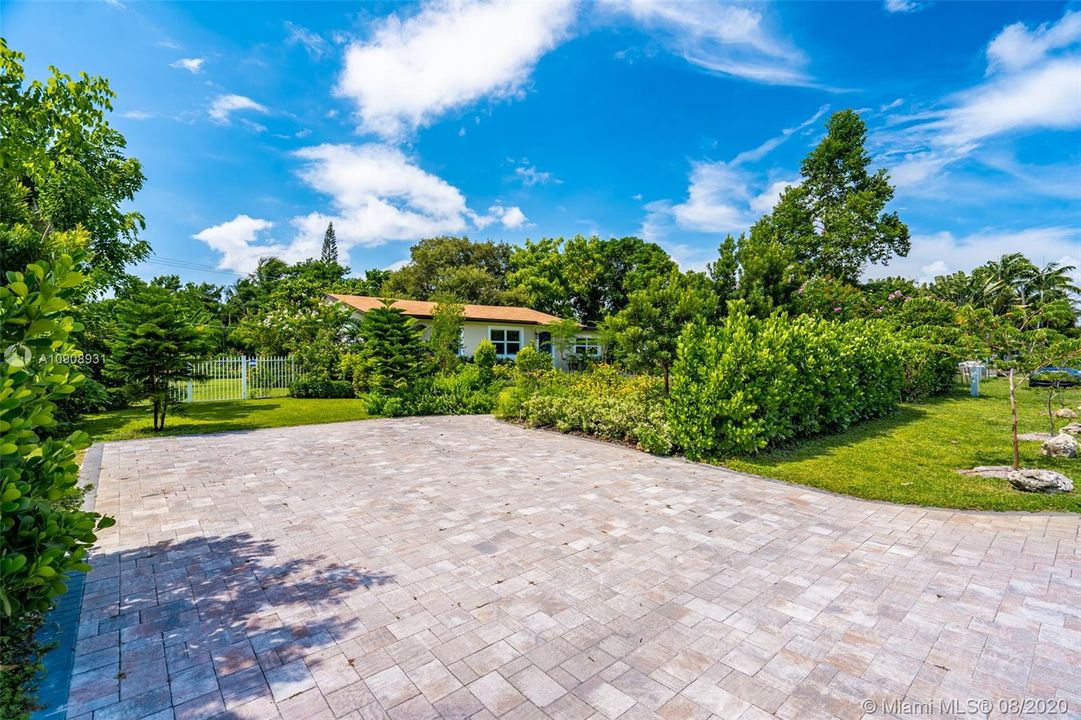 Vendido Recientemente: $369,000 (3 camas, 2 baños, 1589 Pies cuadrados)