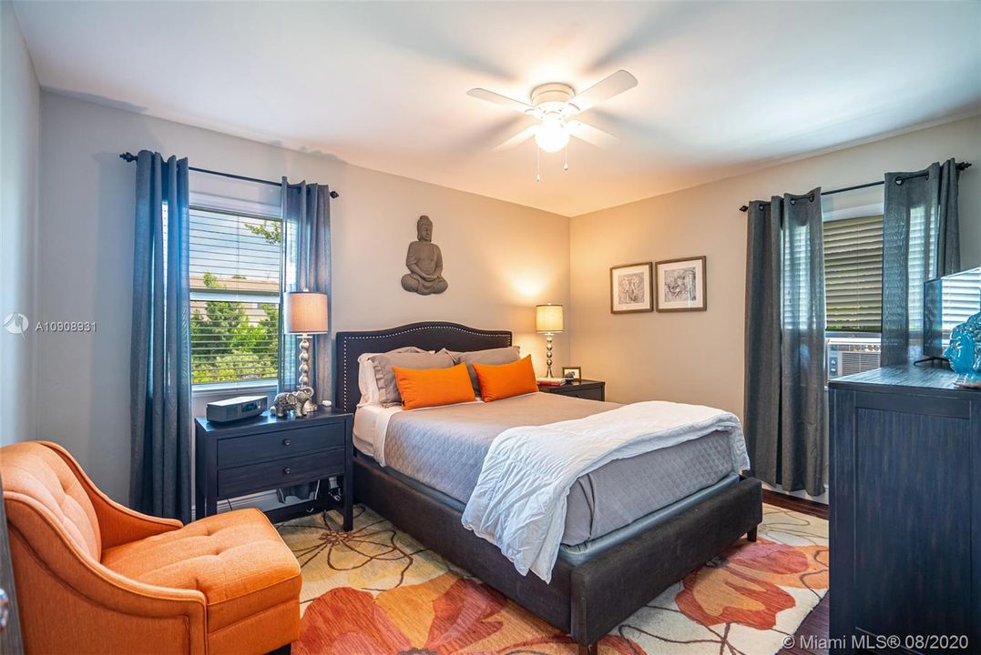 Second bethroom