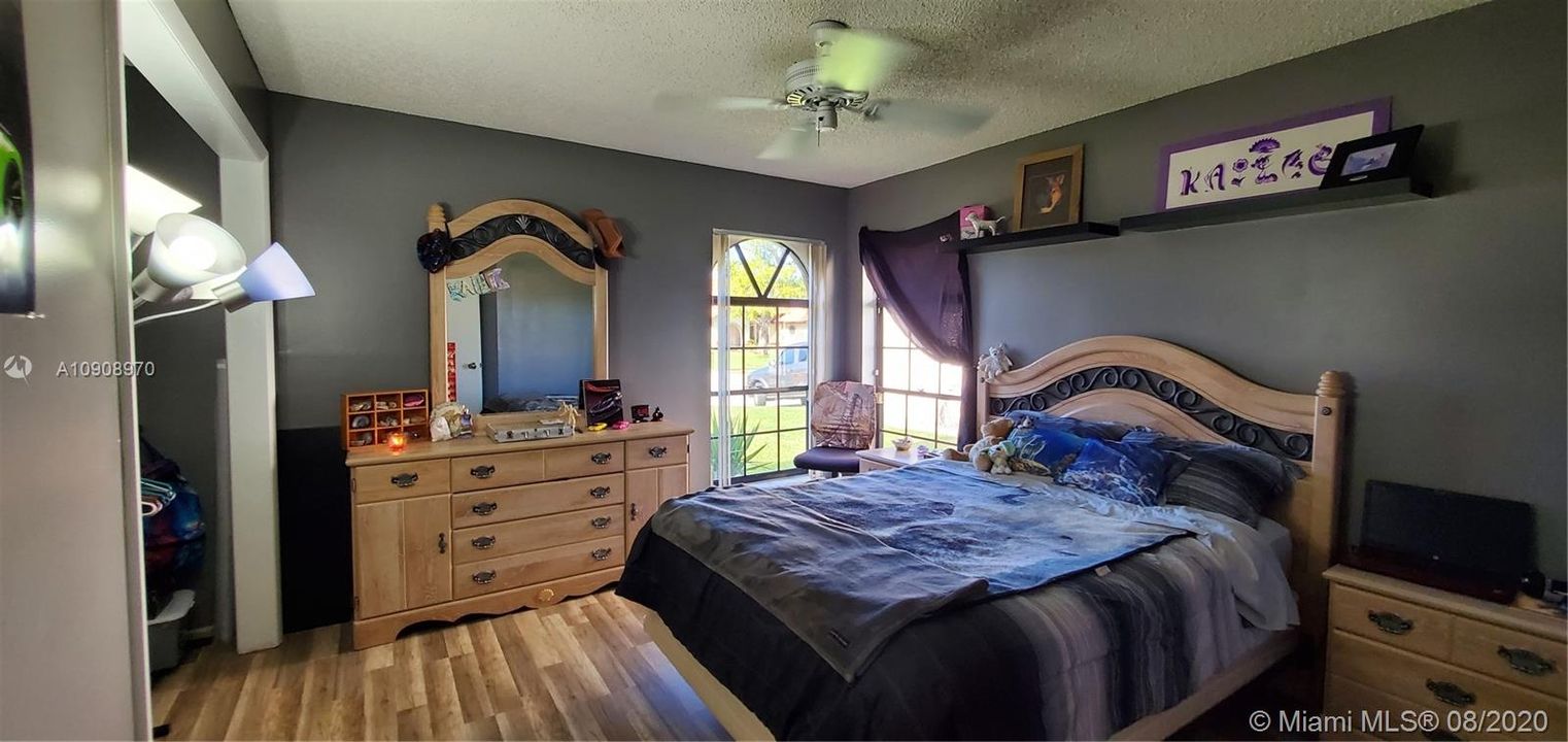 Bedroom 2/3