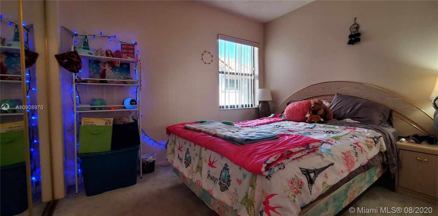 Bedroom 1/3