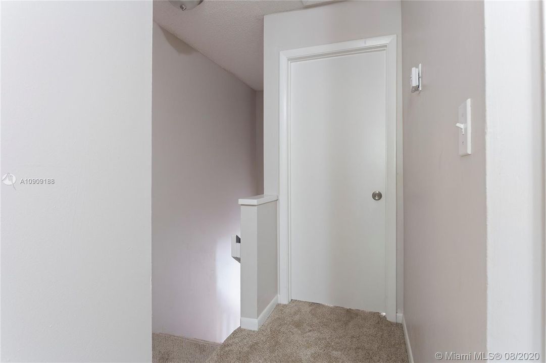 Недавно продано: $163,000 (3 спален, 2 ванн, 1260 Квадратных фут)