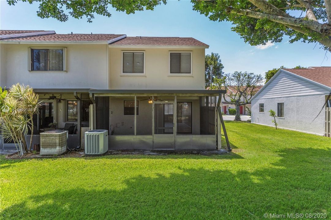 Недавно продано: $163,000 (3 спален, 2 ванн, 1260 Квадратных фут)