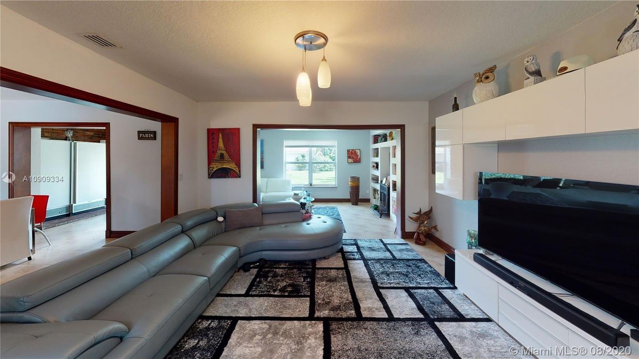 Main House Living room