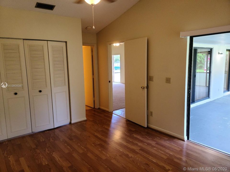 Recently Rented: $1,350 (2 beds, 2 baths, 1188 Square Feet)