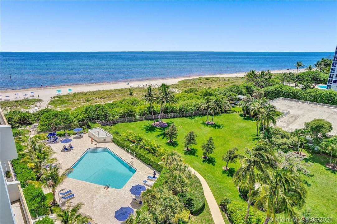 Recently Sold: $825,000 (2 beds, 2 baths, 1260 Square Feet)