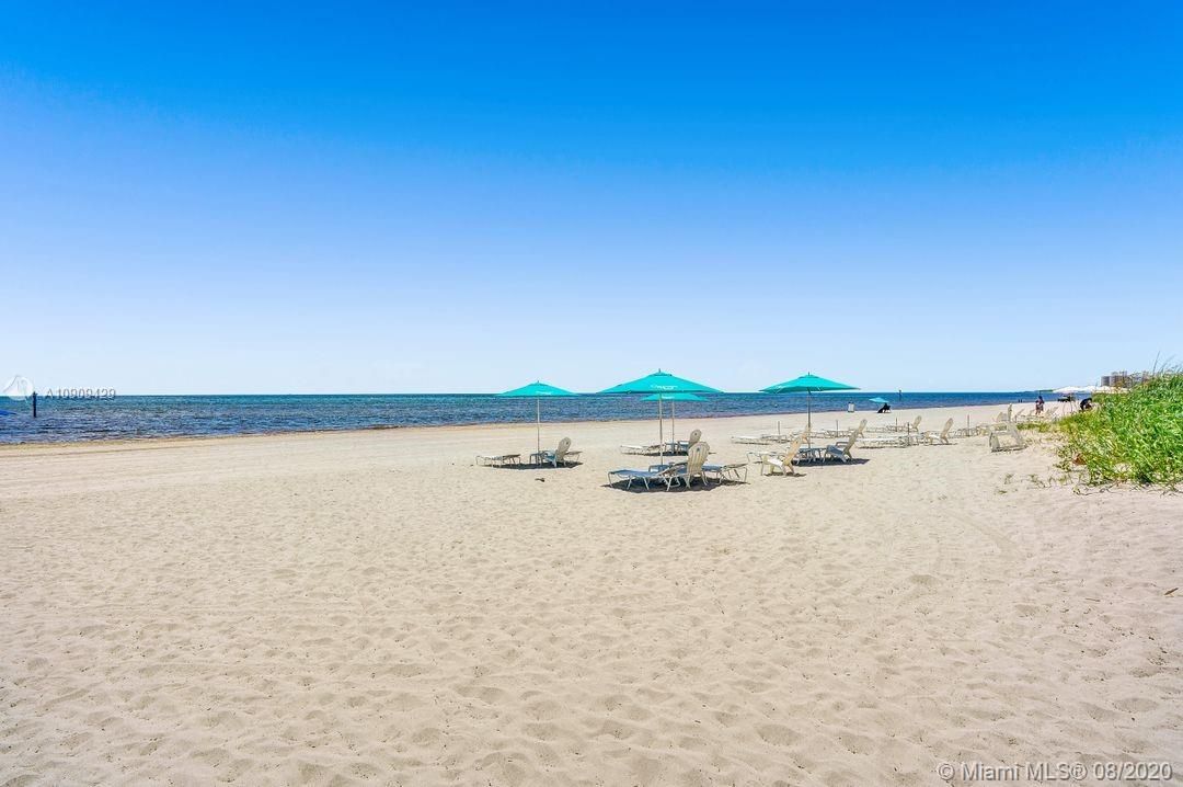 Recently Sold: $825,000 (2 beds, 2 baths, 1260 Square Feet)