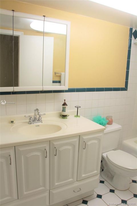 Недавно арендовано: $2,600 (4 спален, 2 ванн, 2416 Квадратных фут)