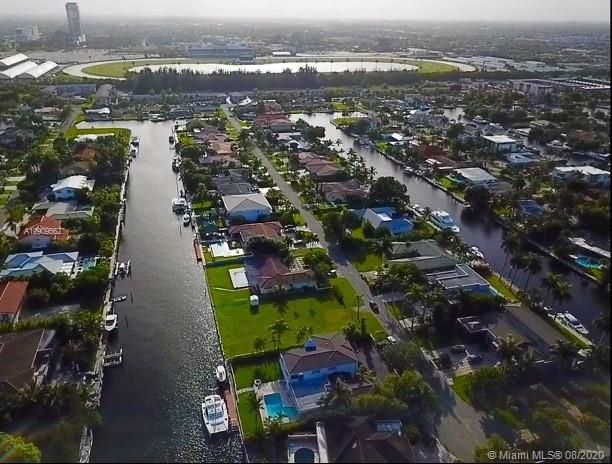 Recently Sold: $3,350,000 (3 beds, 2 baths, 2605 Square Feet)