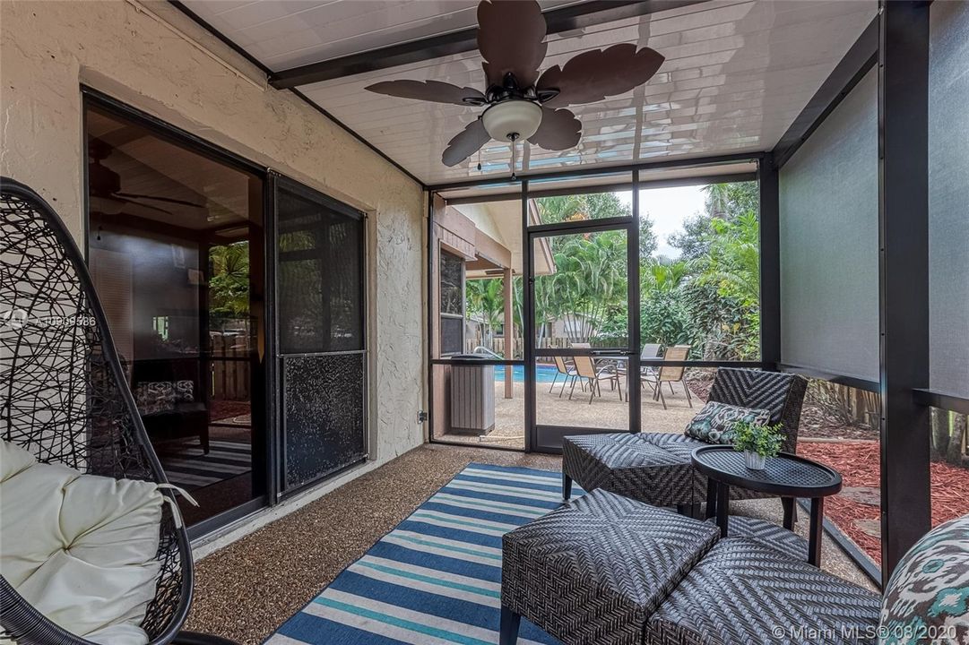 Vendido Recientemente: $269,000 (2 camas, 2 baños, 1434 Pies cuadrados)