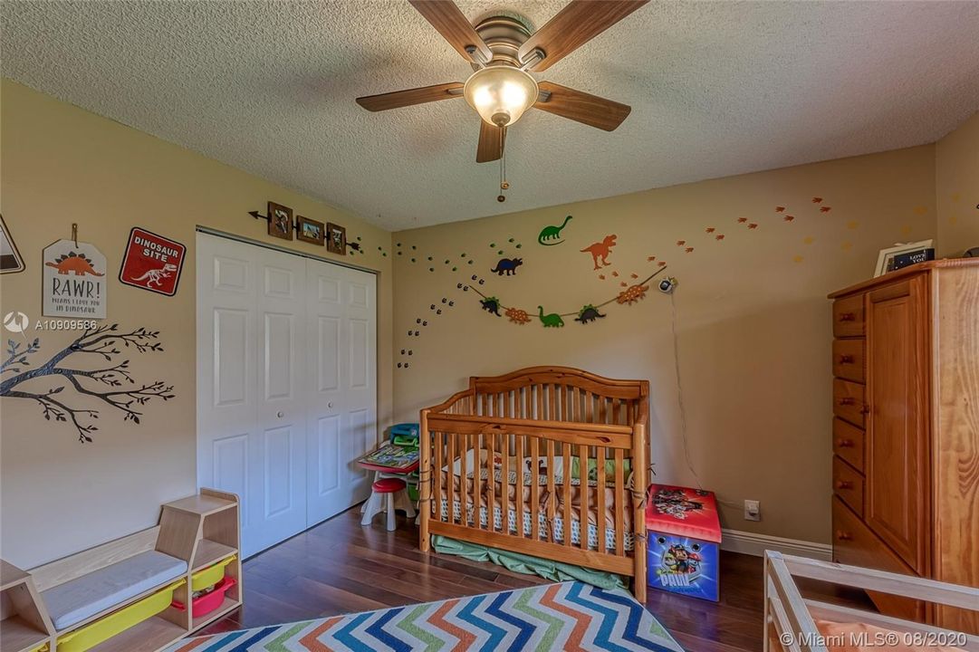 Vendido Recientemente: $269,000 (2 camas, 2 baños, 1434 Pies cuadrados)