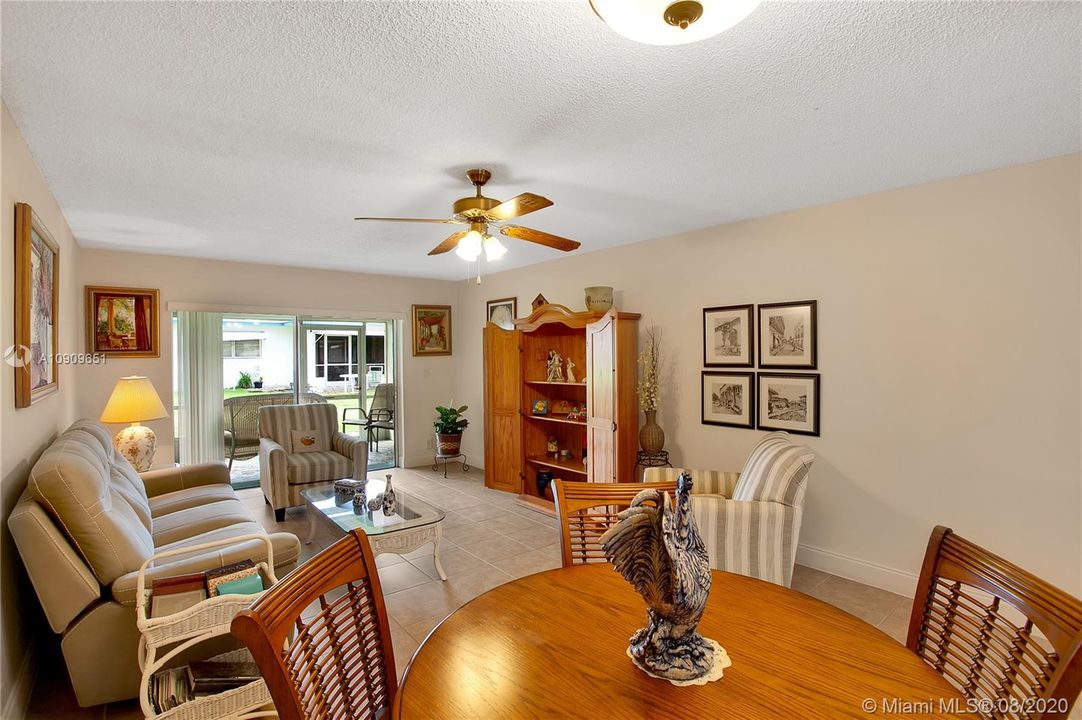 Recently Sold: $149,900 (2 beds, 2 baths, 1065 Square Feet)
