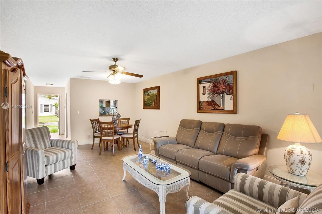 Recently Sold: $149,900 (2 beds, 2 baths, 1065 Square Feet)