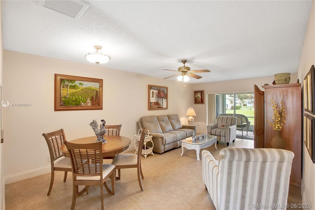 Recently Sold: $149,900 (2 beds, 2 baths, 1065 Square Feet)