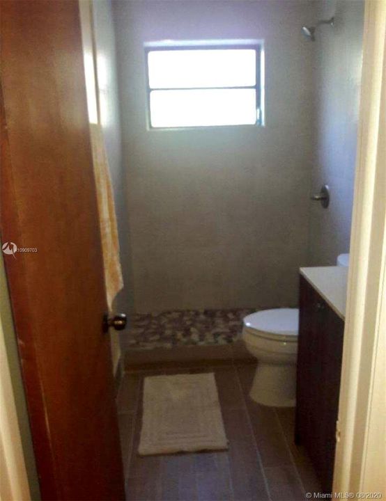 Recently Rented: $1,000 (1 beds, 1 baths, 2222 Square Feet)