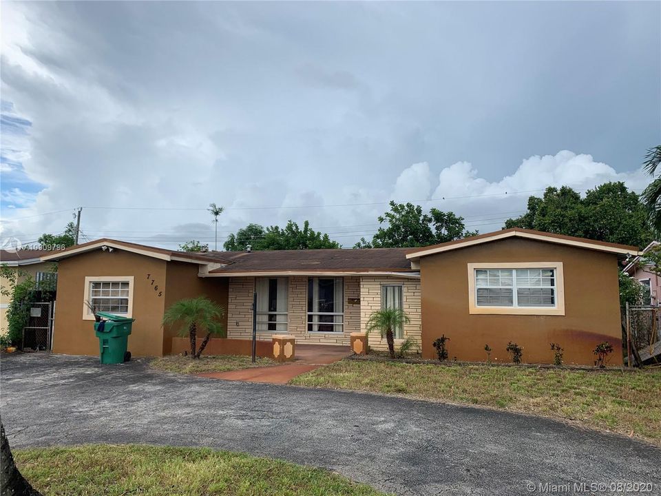 Recently Sold: $165,000 (2 beds, 2 baths, 1768 Square Feet)