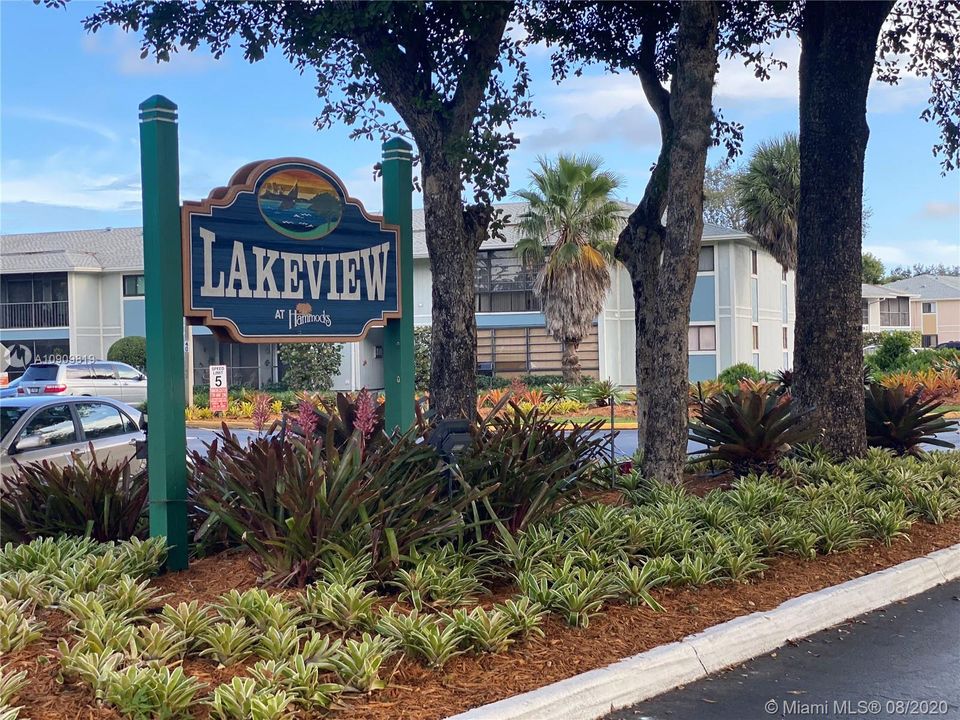 Recently Sold: $199,000 (2 beds, 2 baths, 870 Square Feet)