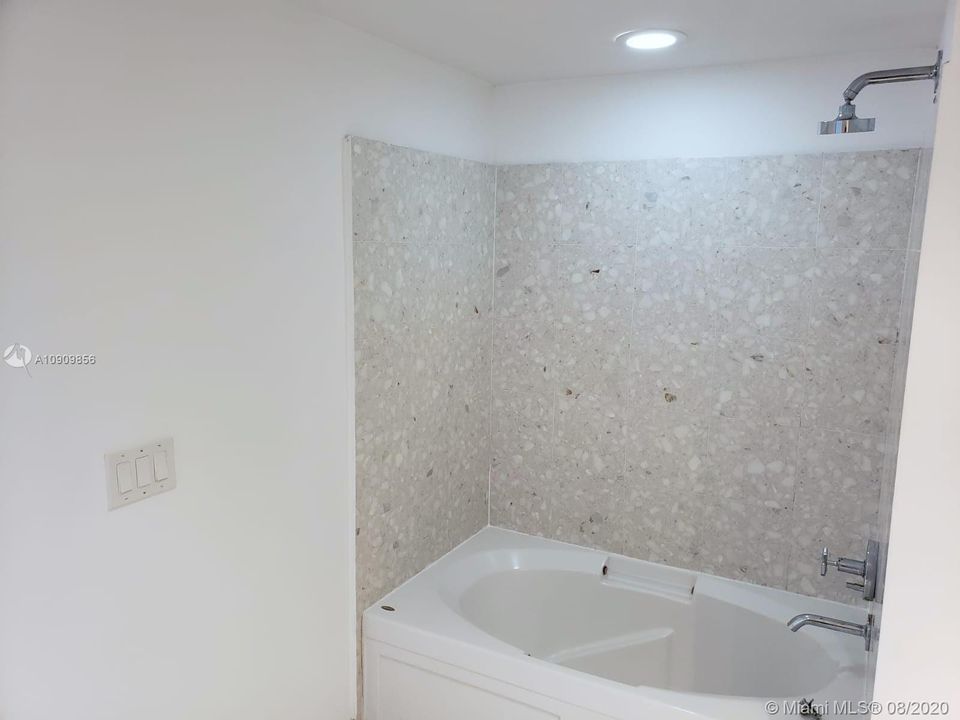 Недавно арендовано: $1,730 (1 спален, 1 ванн, 783 Квадратных фут)