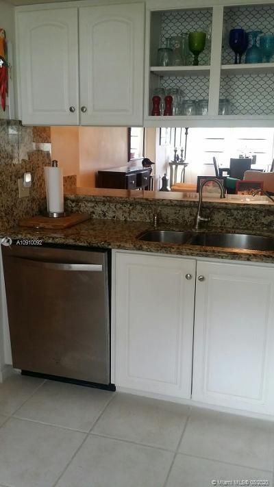 Недавно продано: $199,000 (2 спален, 2 ванн, 1385 Квадратных фут)