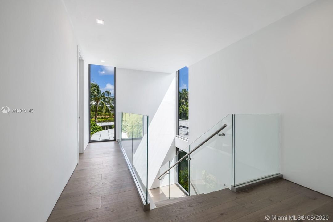 Recently Sold: $13,400,000 (7 beds, 8 baths, 7250 Square Feet)