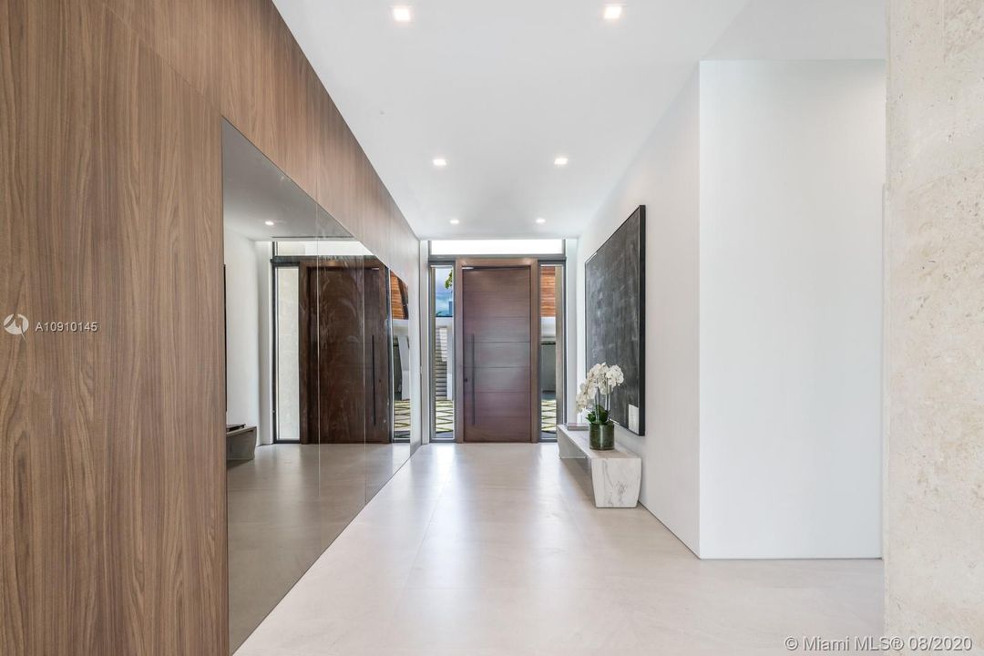 Recently Sold: $13,400,000 (7 beds, 8 baths, 7250 Square Feet)
