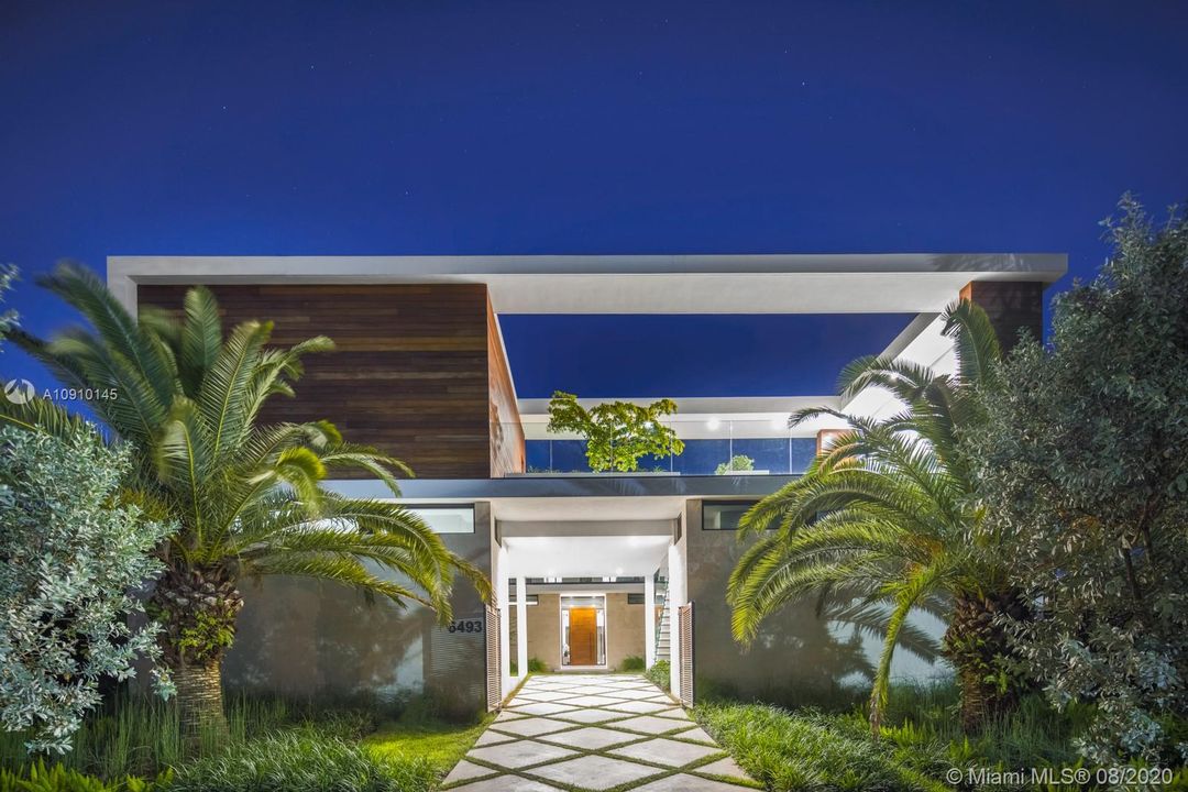 Recently Sold: $13,400,000 (7 beds, 8 baths, 7250 Square Feet)