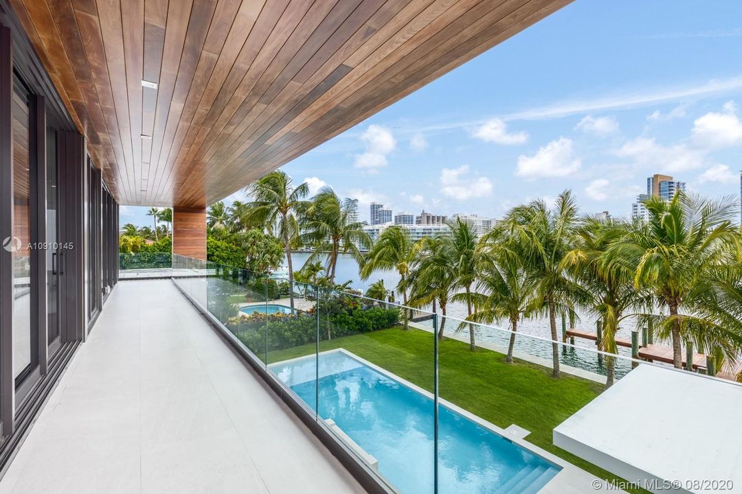 Recently Sold: $13,400,000 (7 beds, 8 baths, 7250 Square Feet)
