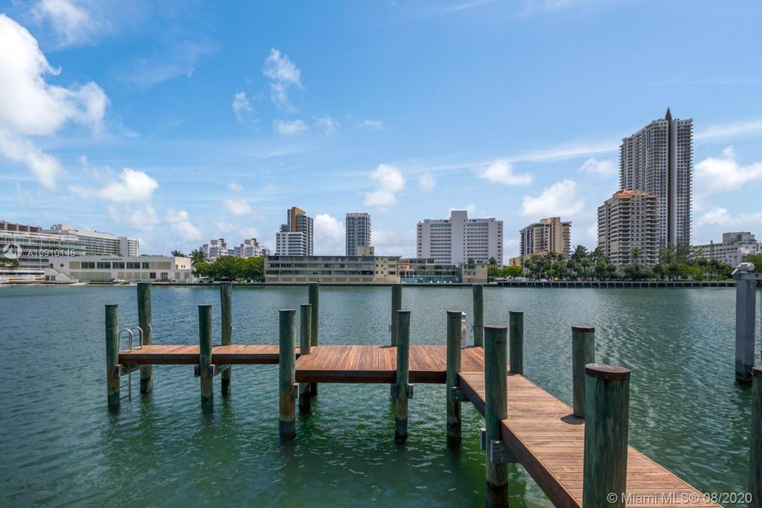 Recently Sold: $13,400,000 (7 beds, 8 baths, 7250 Square Feet)