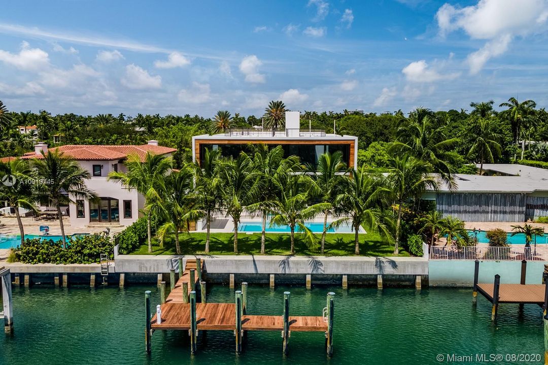 Recently Sold: $13,400,000 (7 beds, 8 baths, 7250 Square Feet)