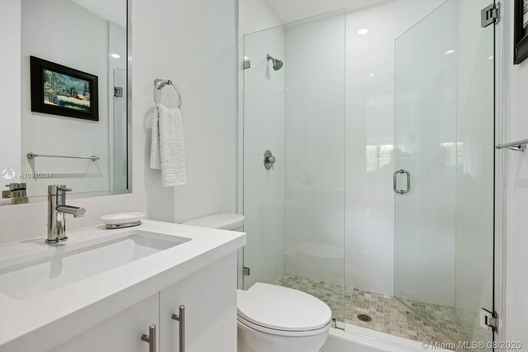 Recently Sold: $2,800,000 (4 beds, 5 baths, 3748 Square Feet)
