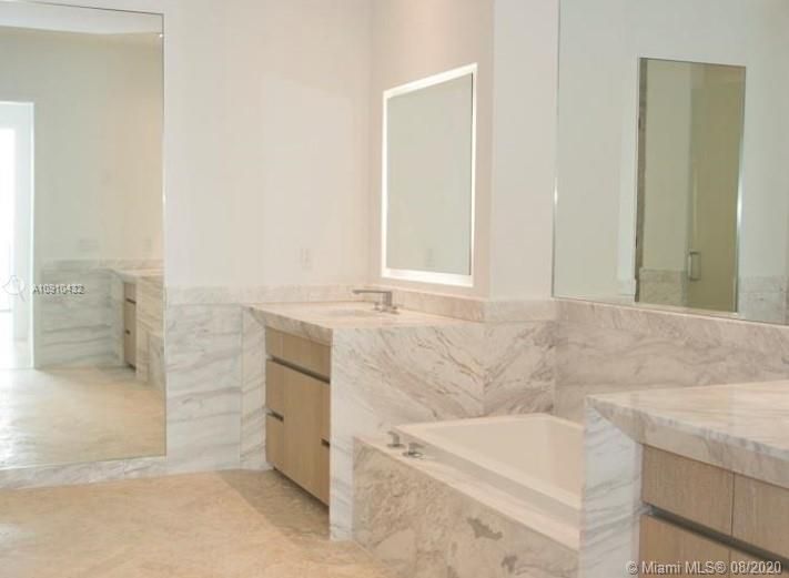 Recently Rented: $13,500 (3 beds, 3 baths, 2917 Square Feet)