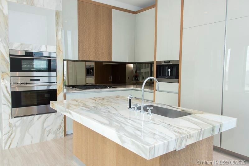Recently Rented: $13,500 (3 beds, 3 baths, 2917 Square Feet)