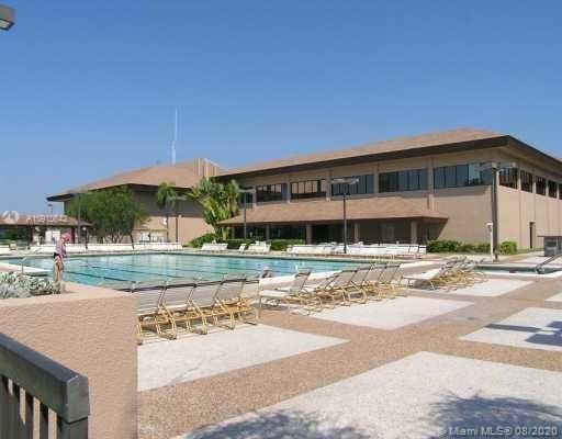 Vendido Recientemente: $94,900 (1 camas, 1 baños, 811 Pies cuadrados)